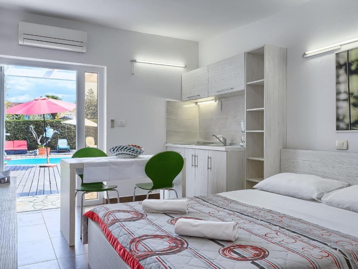 Apartment Nika-10 By Interhome Умаг Екстериор снимка